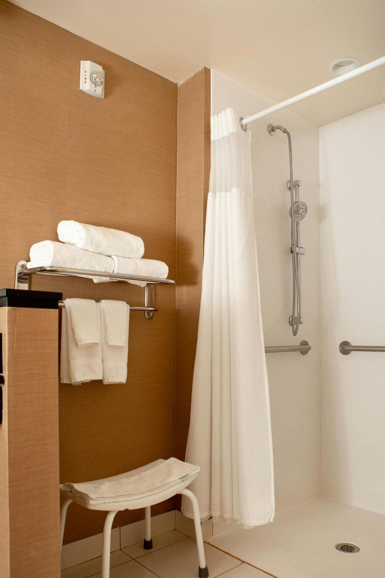 Fairfield Inn & Suites By Marriott Fayetteville North Екстериор снимка
