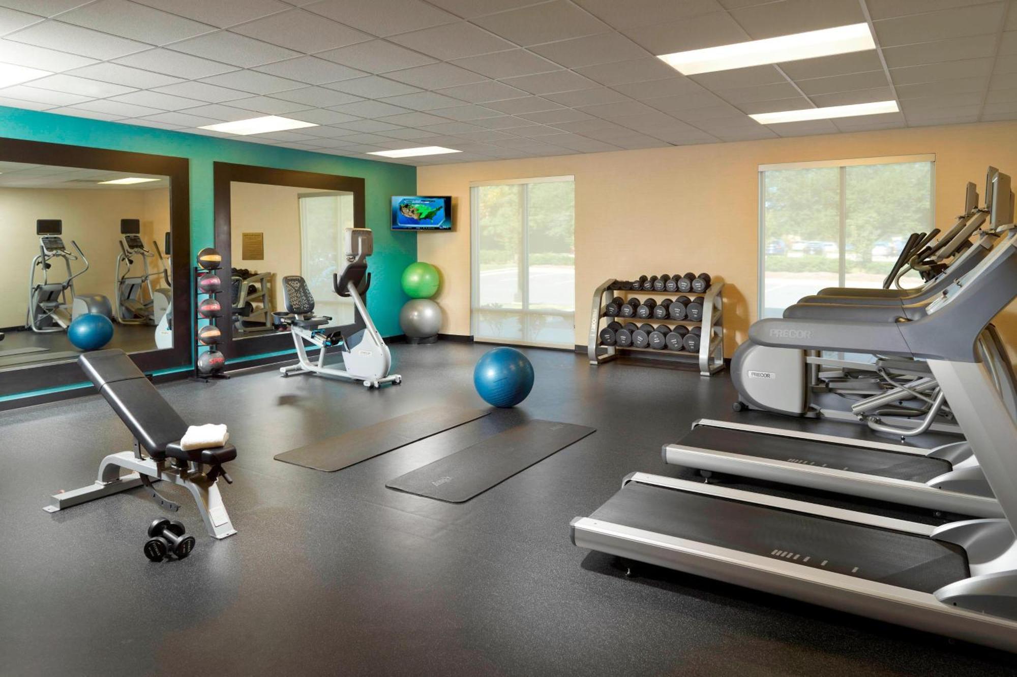 Fairfield Inn & Suites By Marriott Fayetteville North Екстериор снимка