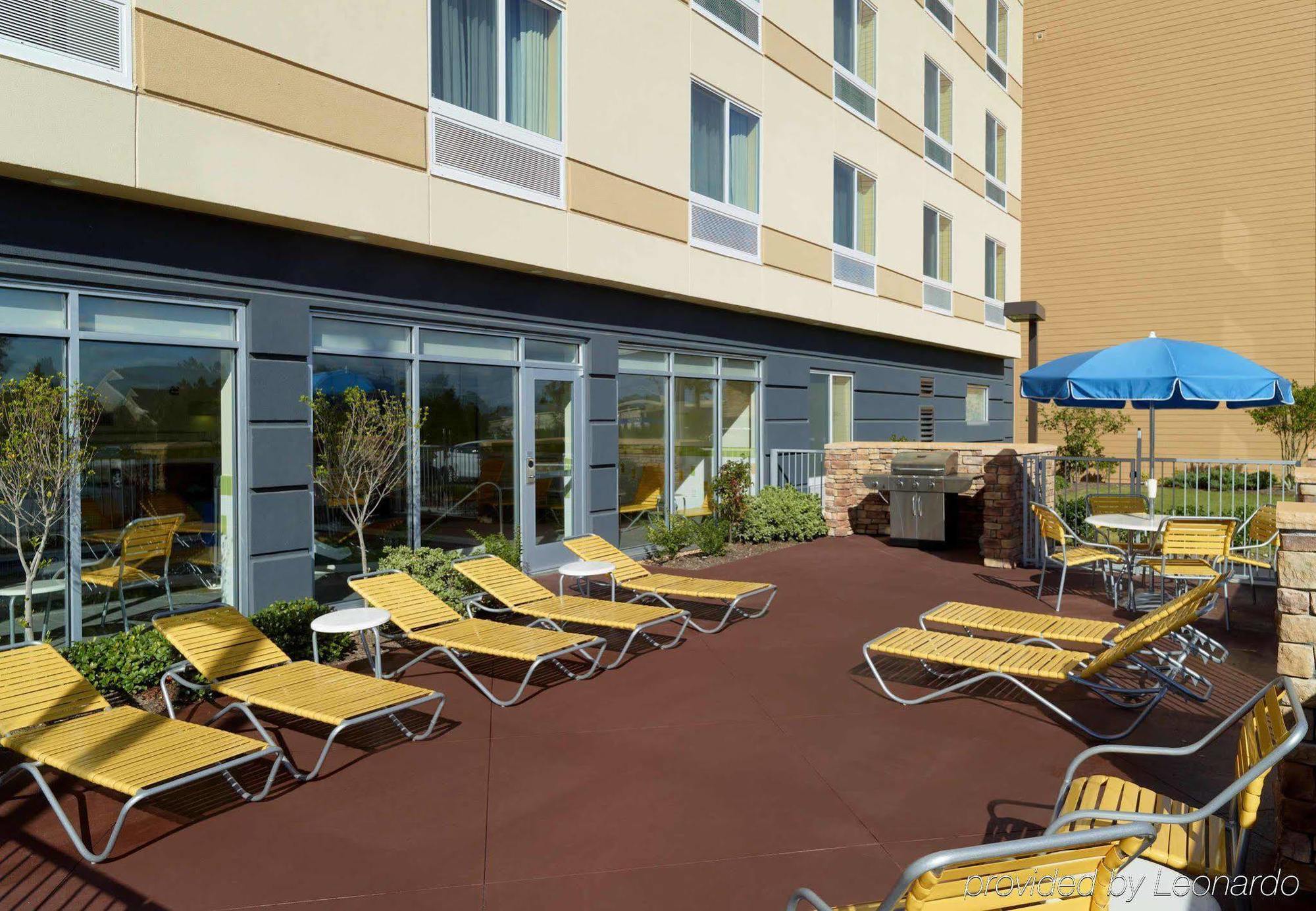 Fairfield Inn & Suites By Marriott Fayetteville North Екстериор снимка