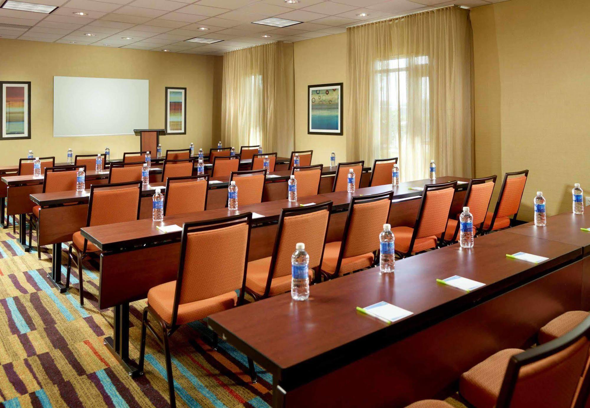 Fairfield Inn & Suites By Marriott Fayetteville North Екстериор снимка